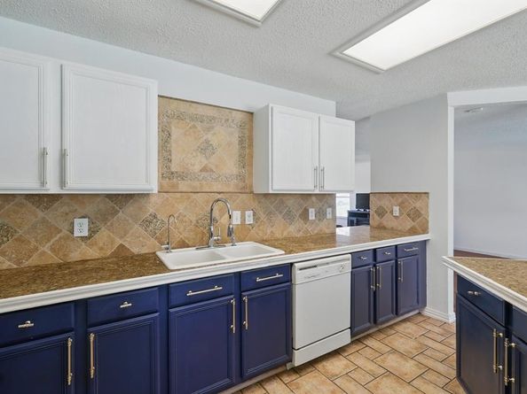 2103  Bolivar Drive , Arlington Texas 76002