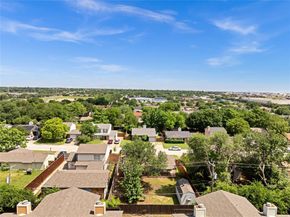2308  Foxcroft Lane , Arlington Texas 76014