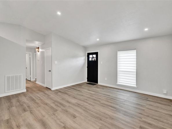 2308  Foxcroft Lane , Arlington Texas 76014