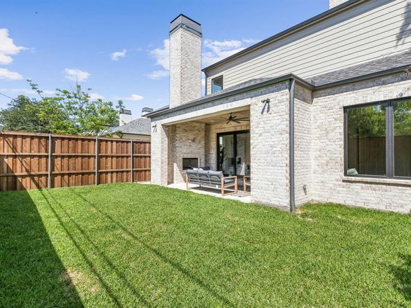 7611  Caillet Street , Dallas Texas 75209