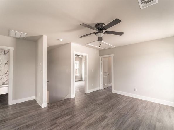 2929  Angle Avenue , Fort Worth Texas 76106