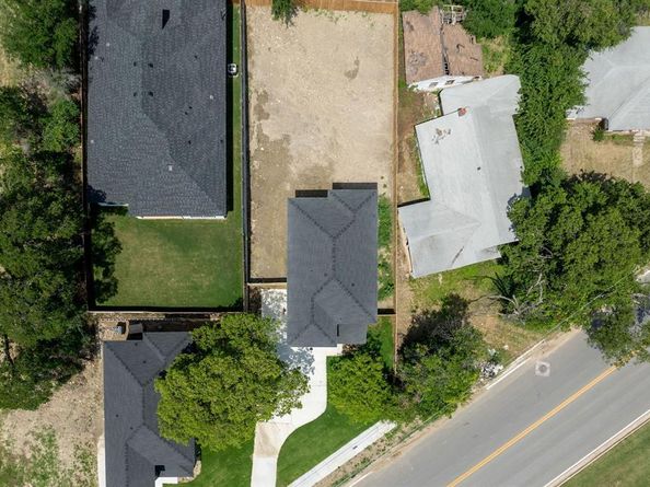 2929  Angle Avenue , Fort Worth Texas 76106