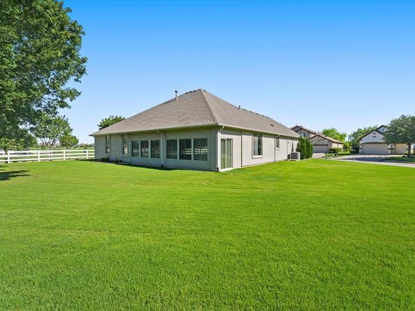8800  Freeport Drive , Denton Texas 76207