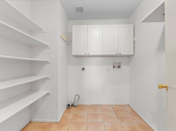 304 E Clover Park Drive , Fort Worth Texas 76140