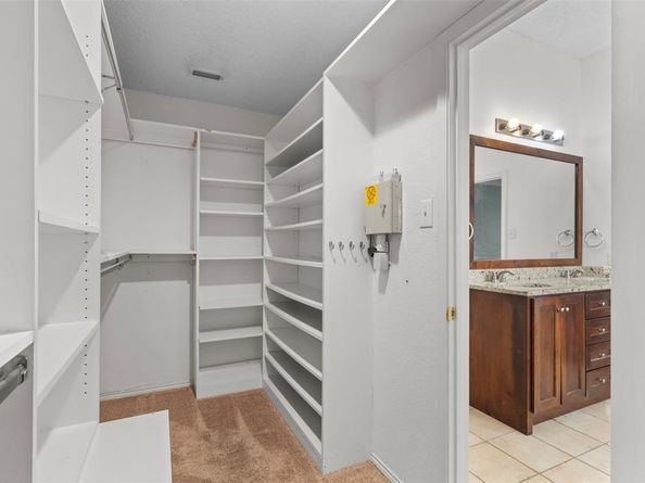 304 E Clover Park Drive , Fort Worth Texas 76140