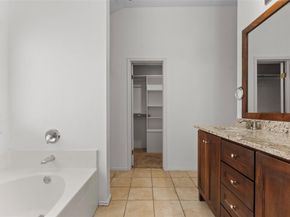 304 E Clover Park Drive , Fort Worth Texas 76140