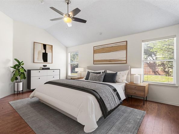 304 E Clover Park Drive , Fort Worth Texas 76140