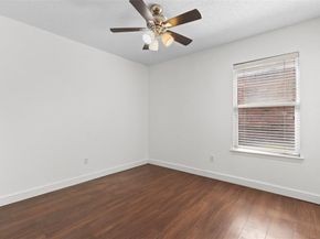 304 E Clover Park Drive , Fort Worth Texas 76140