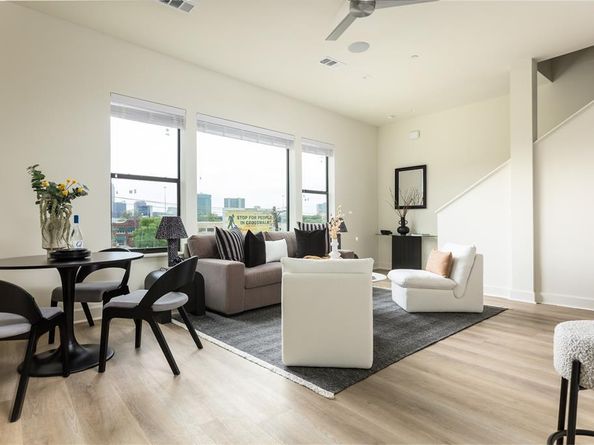 1901 S Harwood Street  308, Dallas Texas 75215