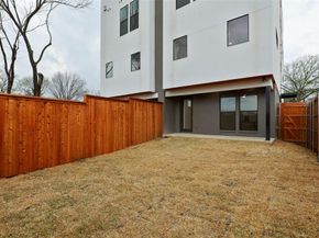 510  Avenue L  , Dallas Texas 75203
