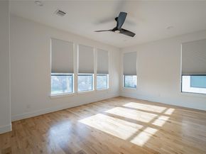 510  Avenue L  , Dallas Texas 75203