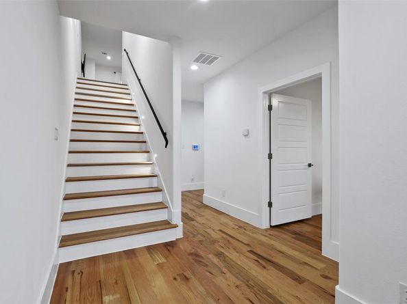 510  Avenue L  , Dallas Texas 75203
