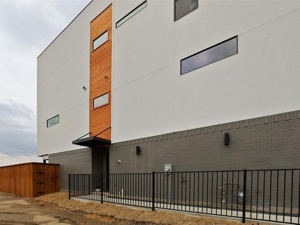 510  Avenue L  , Dallas Texas 75203