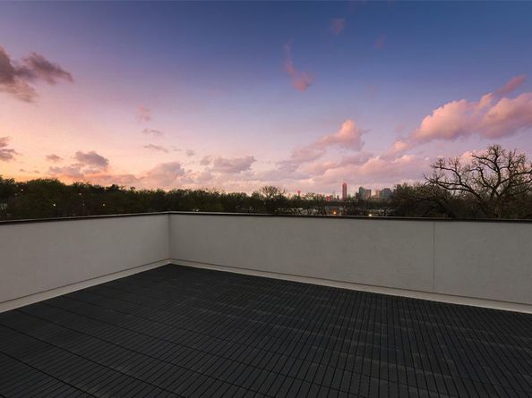 510  Avenue L  , Dallas Texas 75203