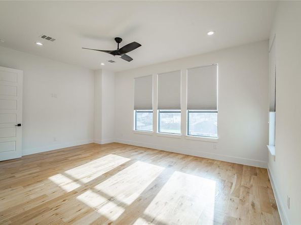 510  Avenue L  , Dallas Texas 75203