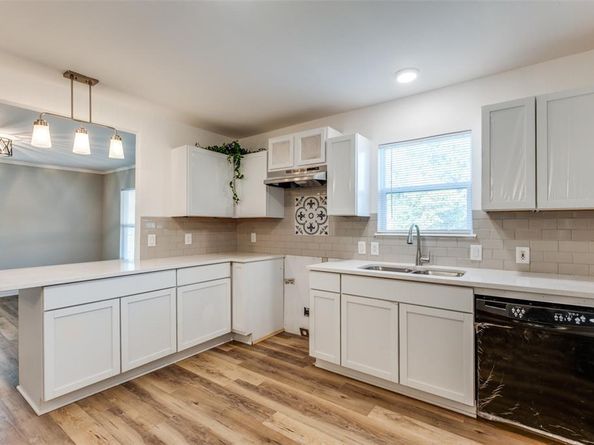 2823  Ingersoll Street , Dallas Texas 75212