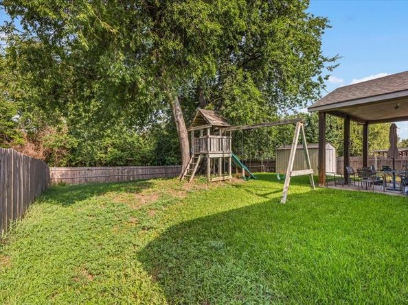 1751  Ridgemar Drive , Grand Prairie Texas 75051
