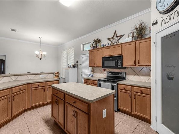 1751  Ridgemar Drive , Grand Prairie Texas 75051