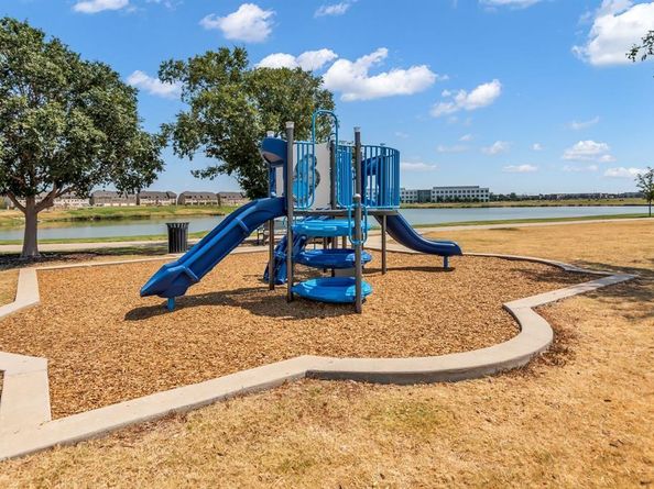 12662  Royal Oaks Lane , Farmers Branch Texas 75234