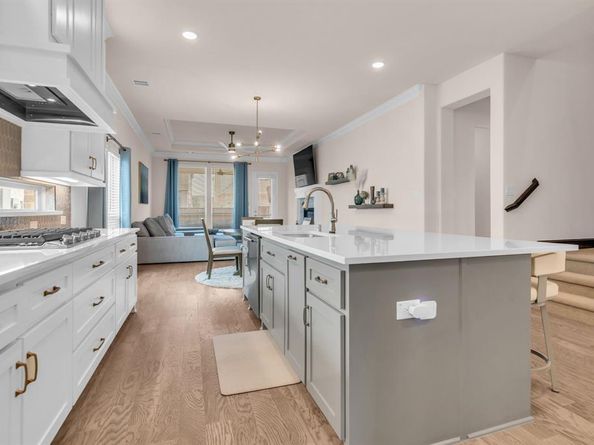 12662  Royal Oaks Lane , Farmers Branch Texas 75234