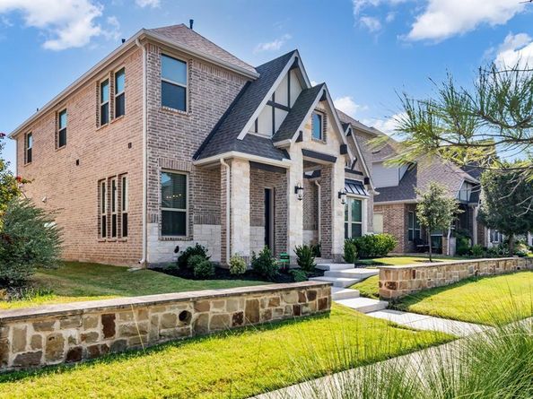 12662  Royal Oaks Lane , Farmers Branch Texas 75234