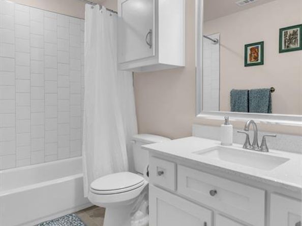 12662  Royal Oaks Lane , Farmers Branch Texas 75234