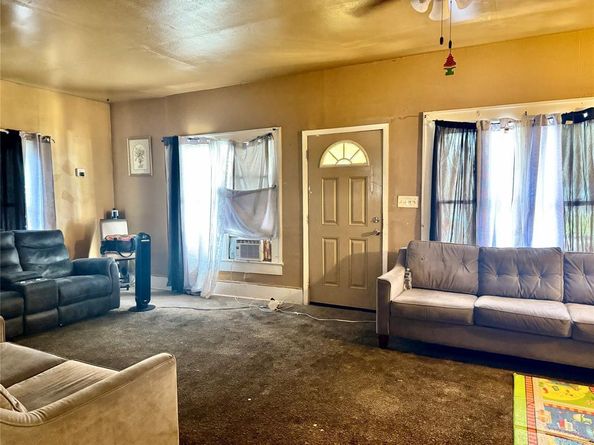 3714  Meyers Street , Dallas Texas 75215