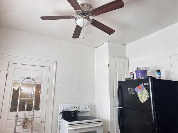 3714  Meyers Street , Dallas Texas 75215