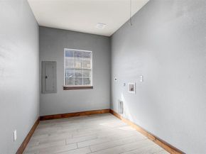 1807  Ash Crescent Street , Fort Worth Texas 76104