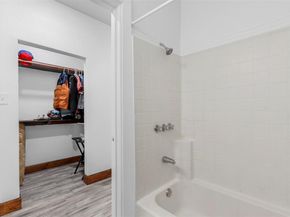 1807  Ash Crescent Street , Fort Worth Texas 76104