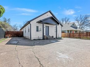1807  Ash Crescent Street , Fort Worth Texas 76104