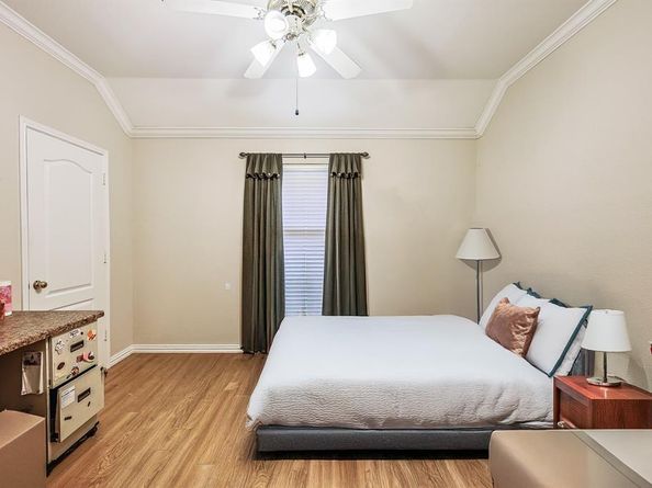 1624  Knoll Ridge Circle , Corinth Texas 76210