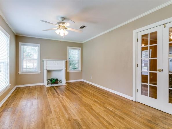 202  North Street , Grand Prairie Texas 75050