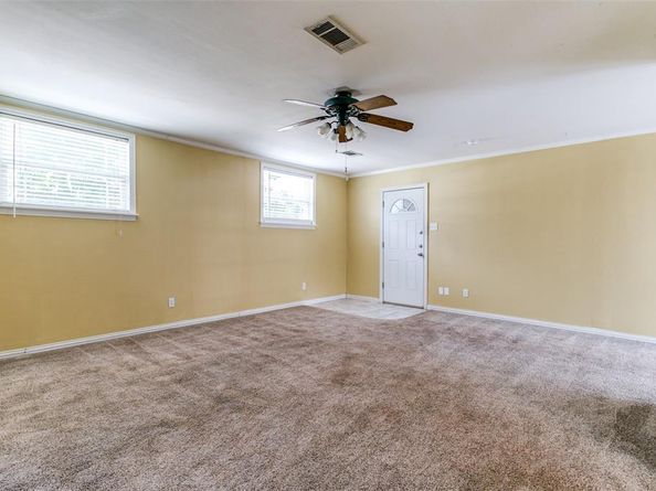 202  North Street , Grand Prairie Texas 75050