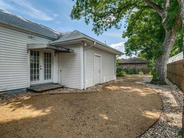 202  North Street , Grand Prairie Texas 75050