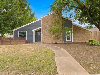 1129  Yorkshire Drive 