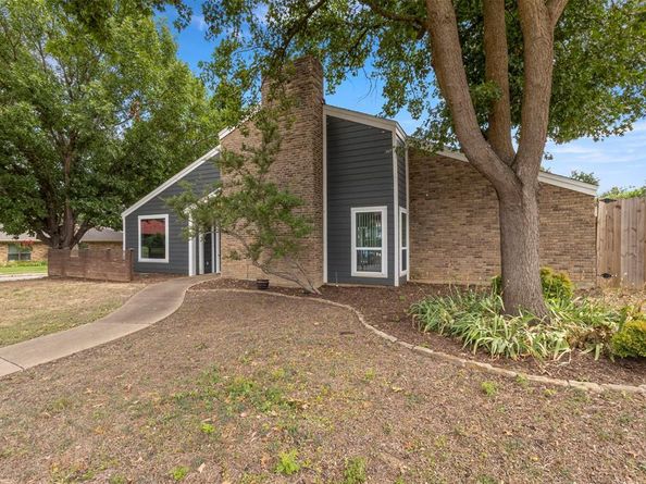 1129  Yorkshire Drive , Carrollton Texas 75007