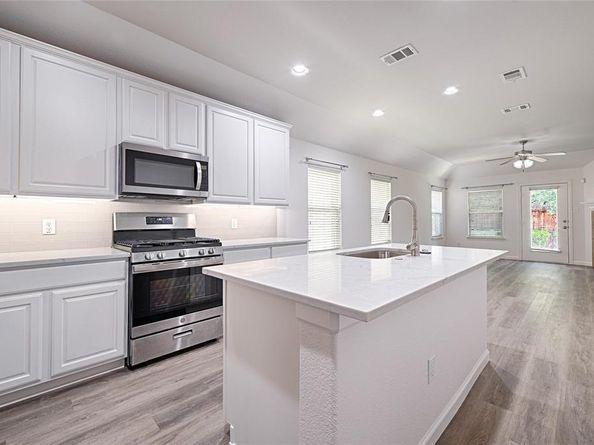 325  Perkins Drive , Argyle Texas 76226