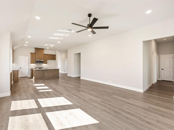 117  Whistling Duck Drive , Balch Springs Texas 75181