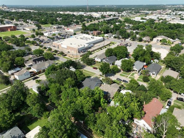 3208  Travis Avenue , Fort Worth Texas 76110