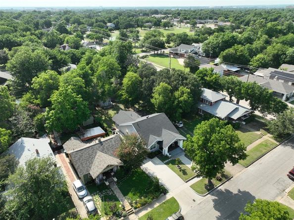 3208  Travis Avenue , Fort Worth Texas 76110