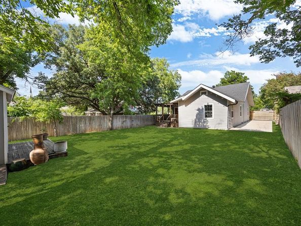 3208  Travis Avenue , Fort Worth Texas 76110