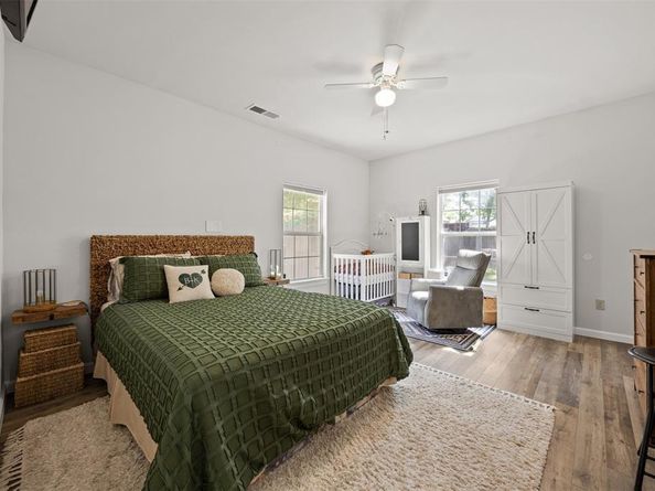 3208  Travis Avenue , Fort Worth Texas 76110