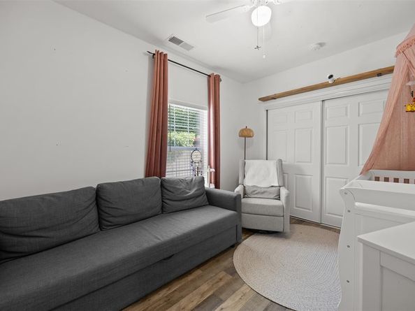 3208  Travis Avenue , Fort Worth Texas 76110