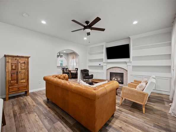 3208  Travis Avenue , Fort Worth Texas 76110
