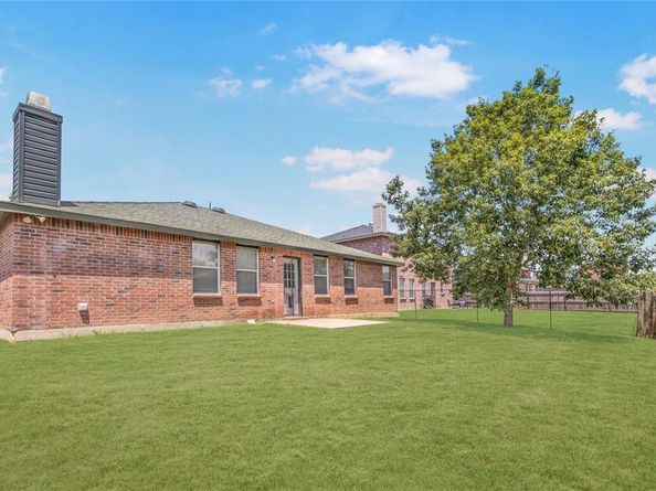 925  Brooks Drive , Cedar Hill Texas 75104