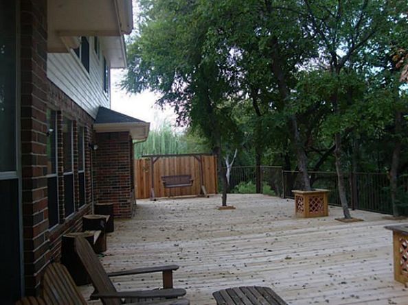 1706  creekway Drive , Garland Texas 75043