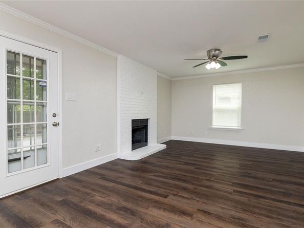 641  Lemon Drive , Arlington Texas 76018