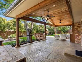 7519  Larchview Drive , Dallas Texas 75254