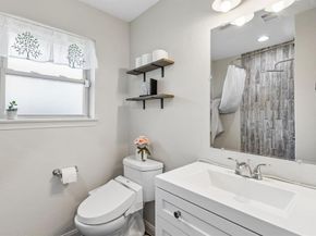 7519  Larchview Drive , Dallas Texas 75254